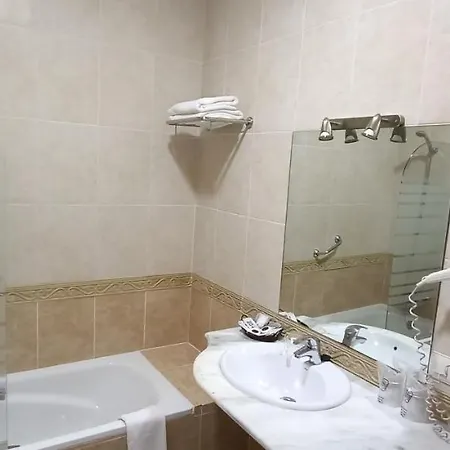 Hotel La Luna Blanca 2*