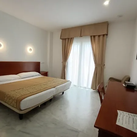 Hotell La Luna Blanca 2*